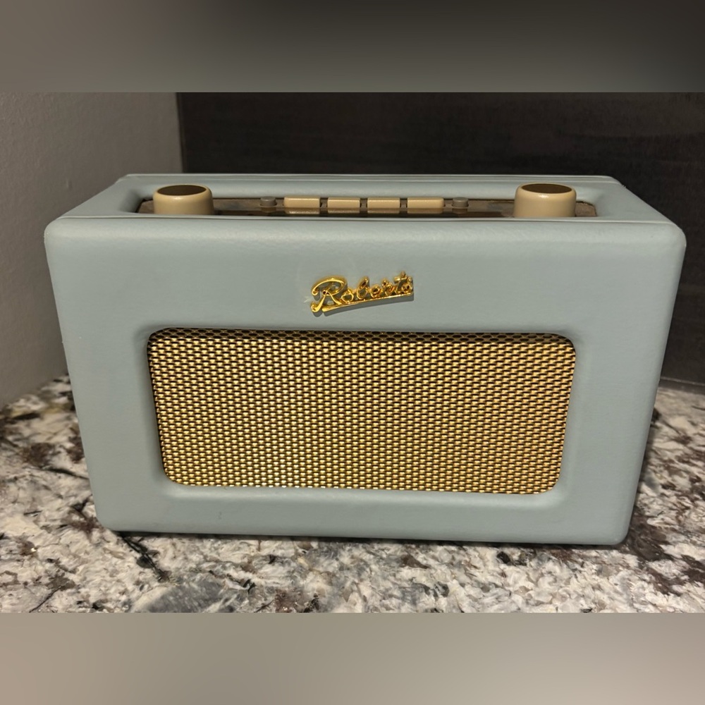 Roberts R300 Radio